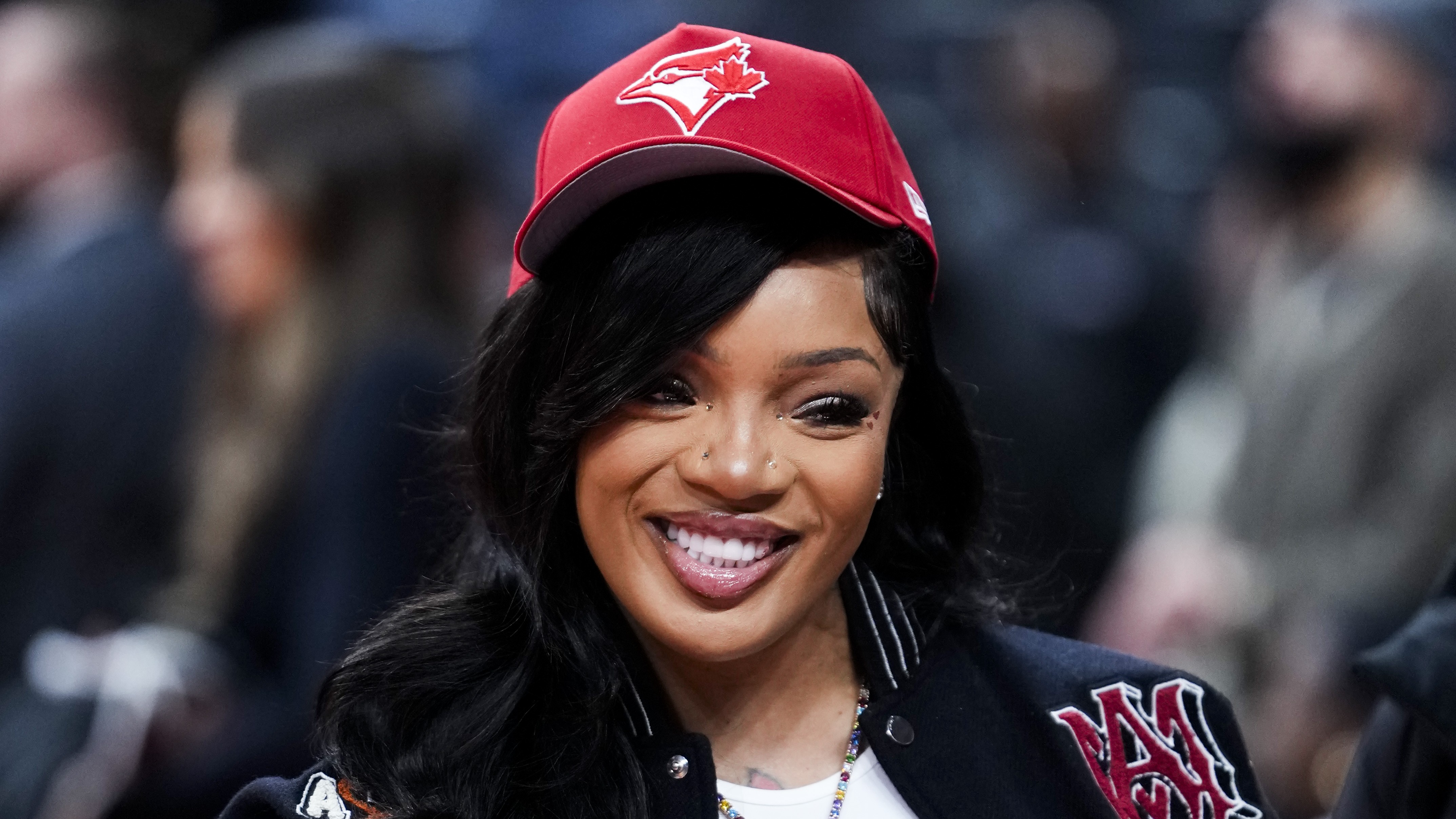 Video: Kelly Rowland - 'Commander'