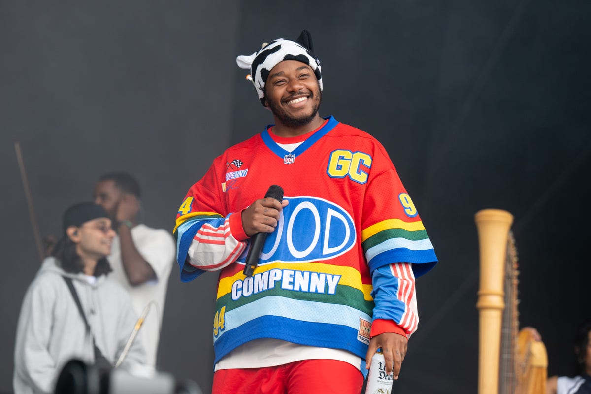 Kyrie Irving Paid ,001 for LaRussell’s New Album Kyrie Irving Paid ,001 for LaRussell’s New Album