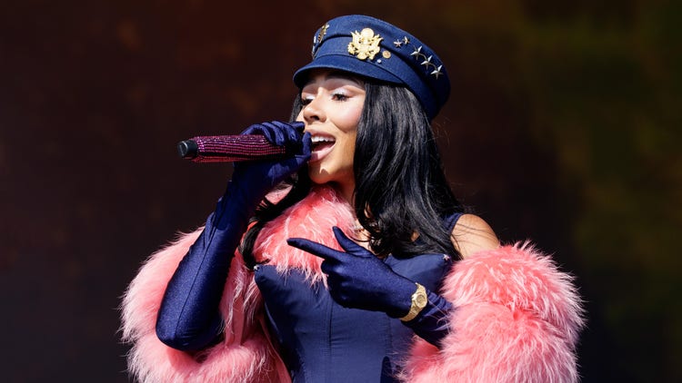 Mariah The Scientist Puts Her Biology Background To Use In Urban Decay’s New Mascara Campaign