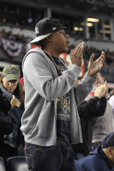 Jay-Z Shows Hometown Pride at Yankees Game
