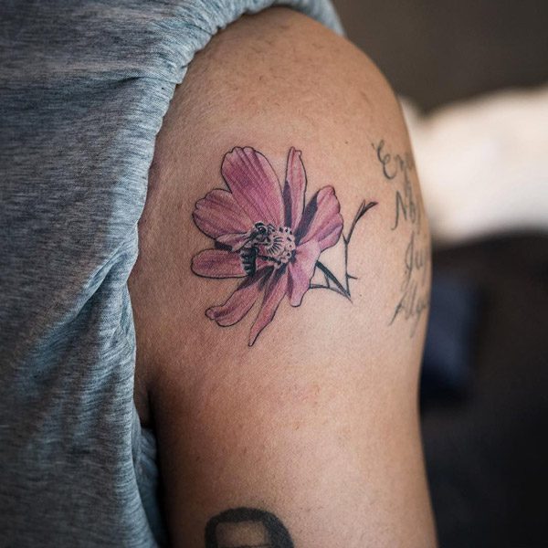 Drake Gets Flower Tattoo to Celebrate 'More Life'