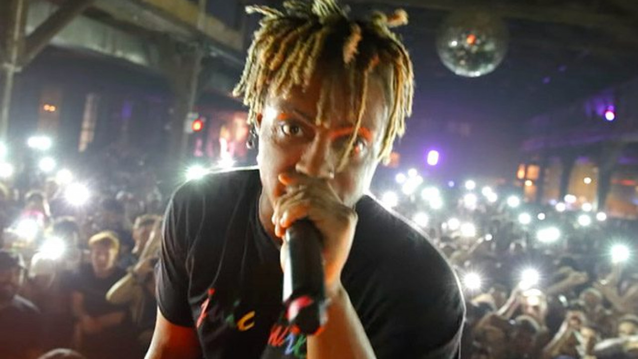 JUICE WRLD OUTFITS IN HIS MUSIC VIDEOS (Bad Boy & Conversations) 