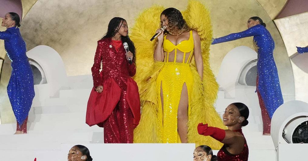 Beyoncé and daughter Blue Ivy Carter perform on stage headlining the Grand Reveal of Dubai’s newest luxury hotel, Atlantis The Royal