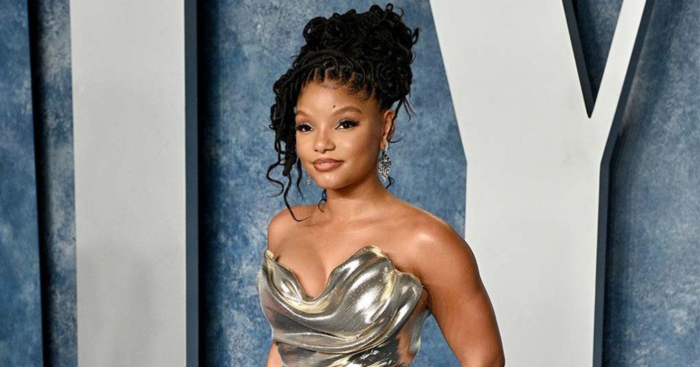 Halle Bailey attends the 2023 Vanity Fair Oscar Party Hosted By Radhika Jones at Wallis Annenberg Center for the Performing Arts